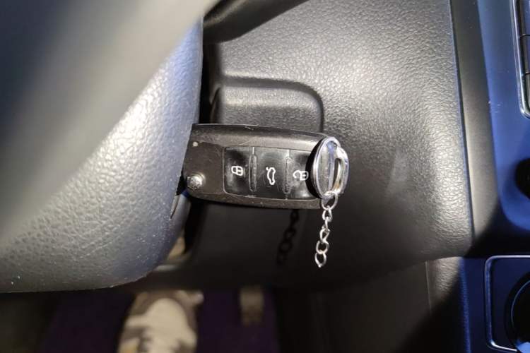 Used Volkswagen Polo 2014 1.6L Automatic Comfort Edition Interior 1