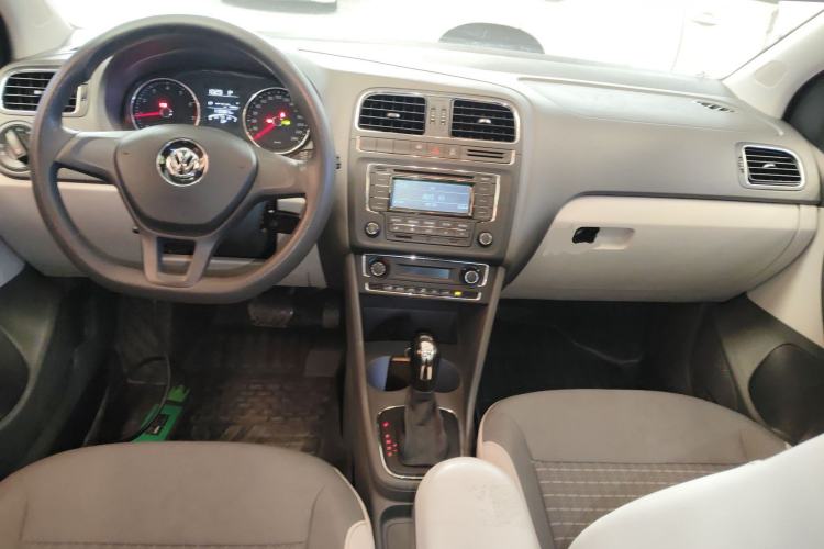 Used Volkswagen Polo 2014 1.6L Automatic Comfort Edition Interior 2