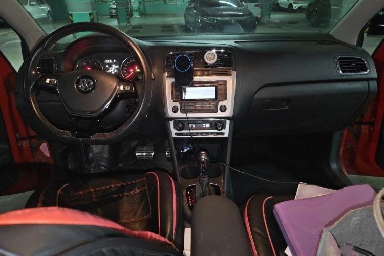 Used Volkswagen Polo 2014 1.6L Cross Polo Automatic Interior 2
