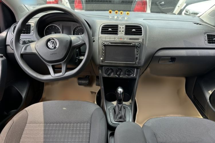 Used Volkswagen Polo 2014 1.6L Automatic Comfort Edition Interior 3