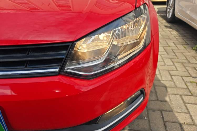 Used Volkswagen Polo 2014 1.6L Automatic Comfort Edition Left Front Headlight