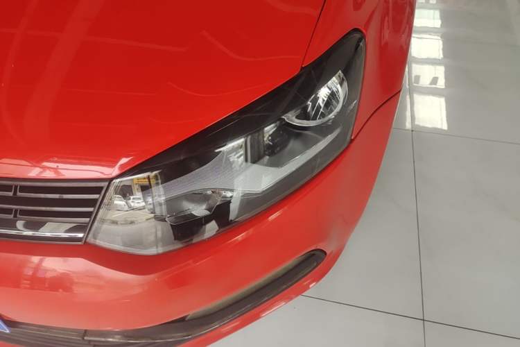 Used Volkswagen Polo 2014 1.4L Manual Fashion Edition Left Front Headlight