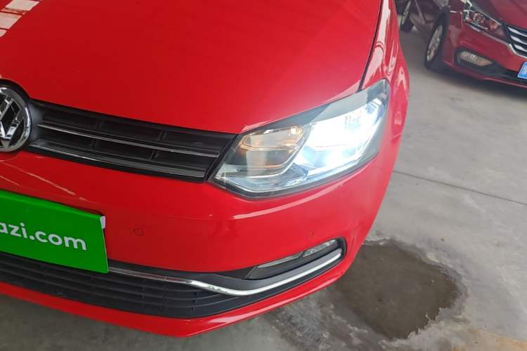 Used Volkswagen Polo 2014 1.6L Automatic Luxury Edition Left Front Headlight