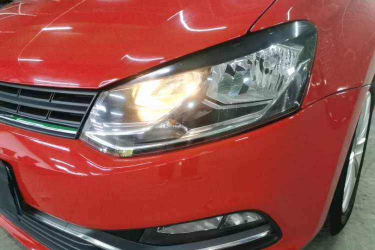 Used Volkswagen Polo 2014 1.6L Automatic Comfort Edition Left Front Headlight