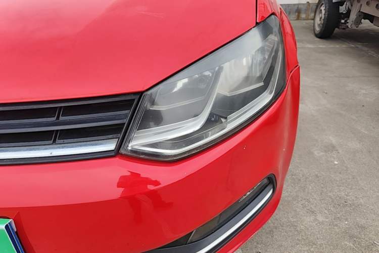Used Volkswagen Polo 2014 1.4L Manual Comfort Edition Left Front Headlight