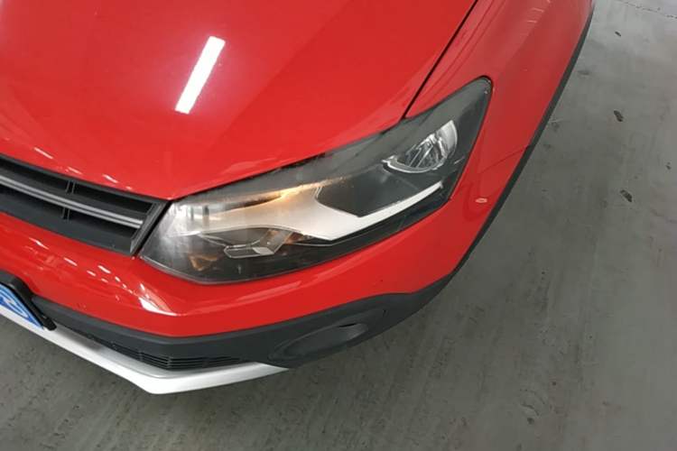 Used Volkswagen Polo 2014 1.6L Cross Polo Automatic Left Front Headlight