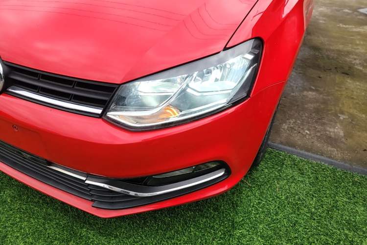 Used Volkswagen Polo 2014 1.4L Automatic Comfort Edition Left Front Headlight