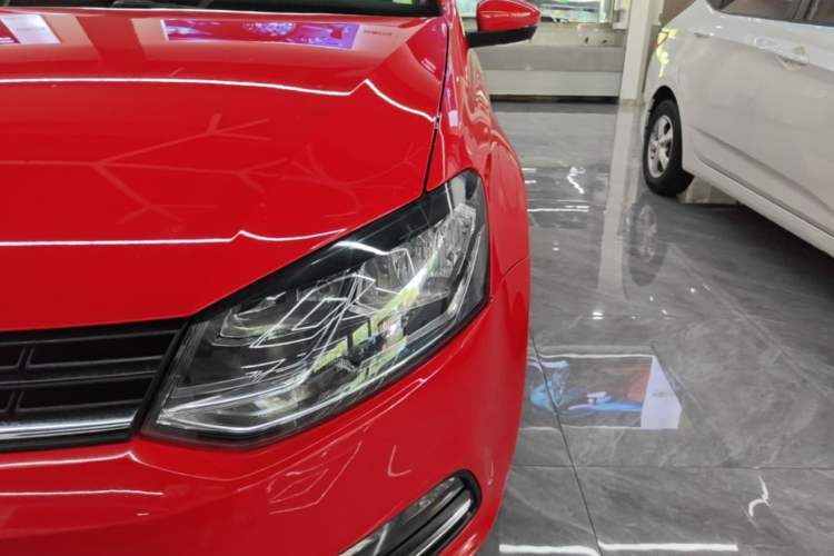Used Volkswagen Polo 2014 1.6L Automatic Comfort Edition Left Front Headlight