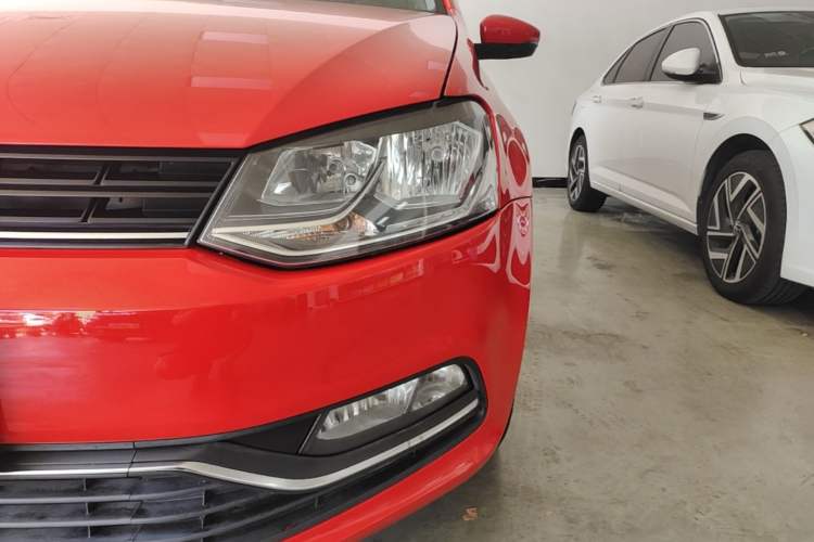 Used Volkswagen Polo 2014 1.6L Manual Comfort Edition Left Front Headlight