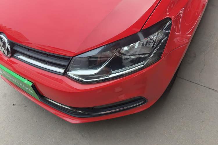Used Volkswagen Polo 2014 1.6L Automatic Comfort Edition Left Front Headlight