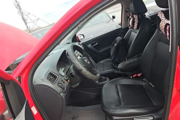 Used Volkswagen Polo 2014 1.6L Automatic Comfort Edition Left Front Seat