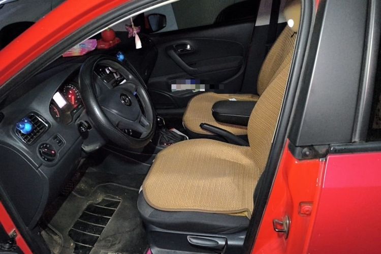 Used Volkswagen Polo 2014 1.6L Automatic Comfort Edition Left Front Seat