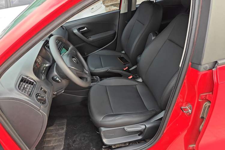 Used Volkswagen Polo 2014 1.6L Automatic Comfort Edition Left Front Seat
