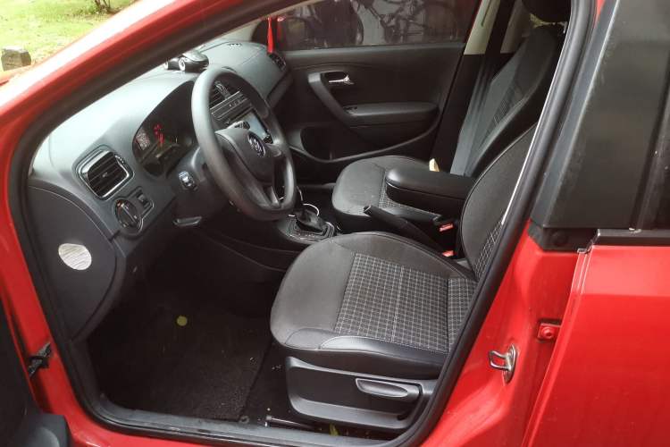 Used Volkswagen Polo 2014 1.6L Automatic Comfort Edition Left Front Seat