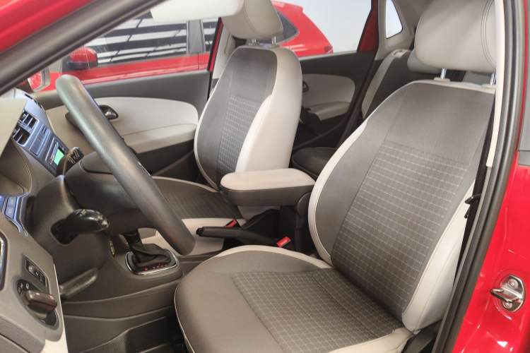 Used Volkswagen Polo 2014 1.6L Automatic Comfort Edition Left Front Seat