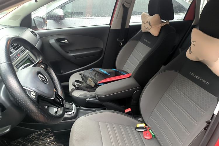Used Volkswagen Polo 2014 1.6L Cross Polo Automatic Left Front Seat