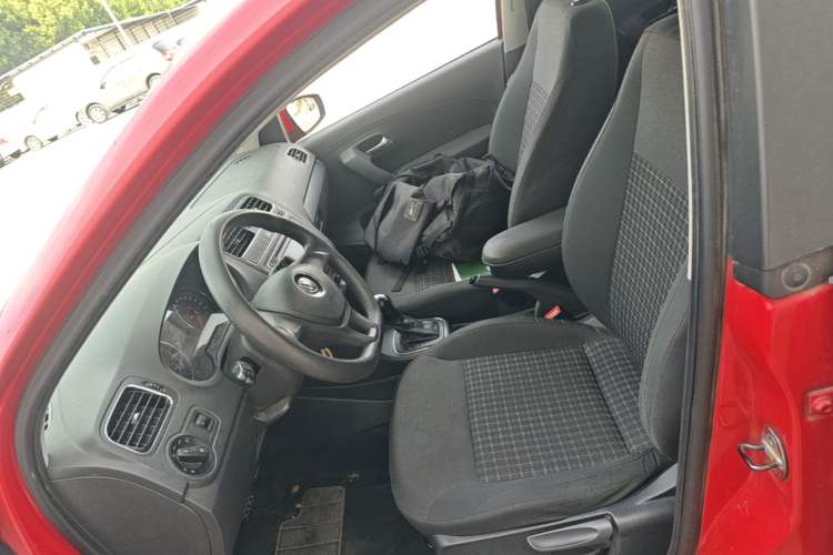 Used Volkswagen Polo 2014 1.6L Automatic Comfort Edition Left Front Seat