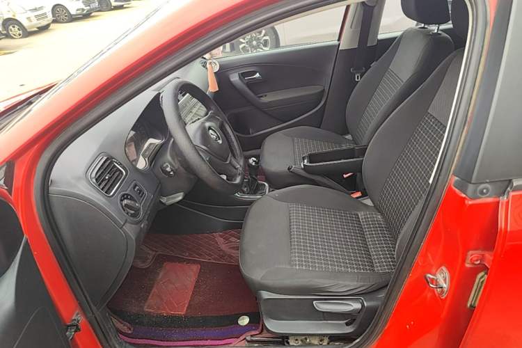 Used Volkswagen Polo 2014 1.4L Manual Comfort Edition Left Front Seat