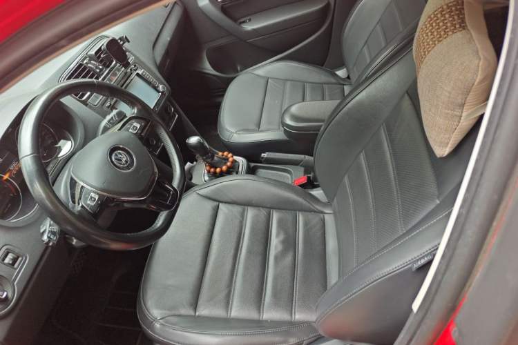 Used Volkswagen Polo 2014 1.6L Automatic Luxury Edition Left Front Seat