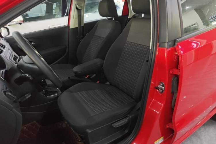 Used Volkswagen Polo 2014 1.6L Automatic Comfort Edition Left Front Seat