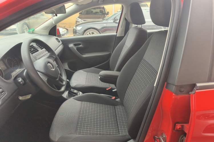Used Volkswagen Polo 2014 1.6L Automatic Comfort Edition Left Front Seat