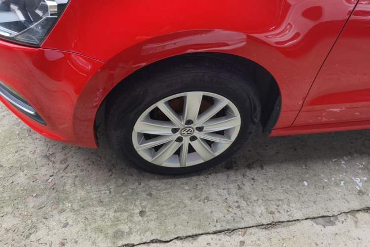 Used Volkswagen Polo 2014 1.6L Automatic Comfort Edition Left Front Wheel Hub