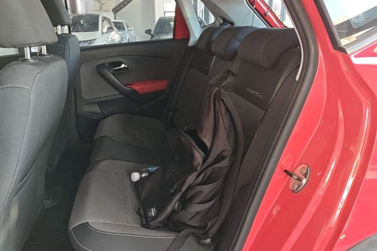 Used Volkswagen Polo 2014 1.6L Cross Polo Automatic Left Rear Seat