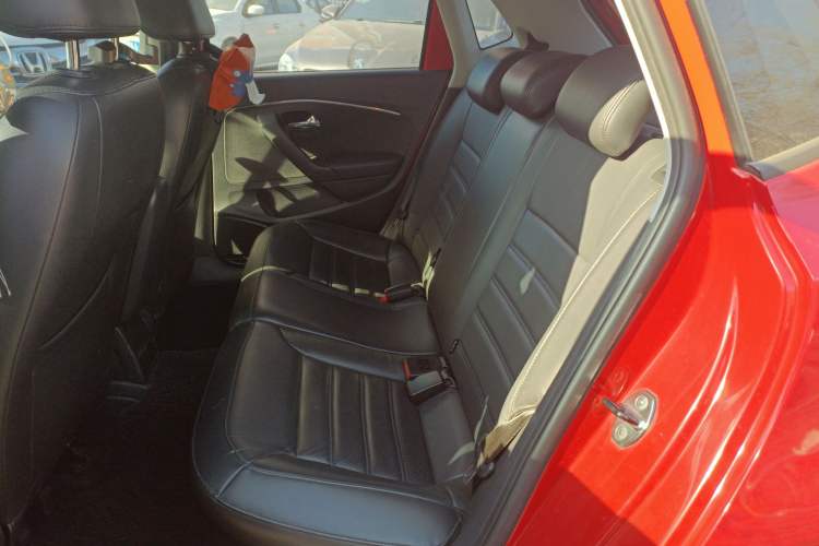 Used Volkswagen Polo 2014 1.6L Automatic Luxury Edition Left Rear Seat