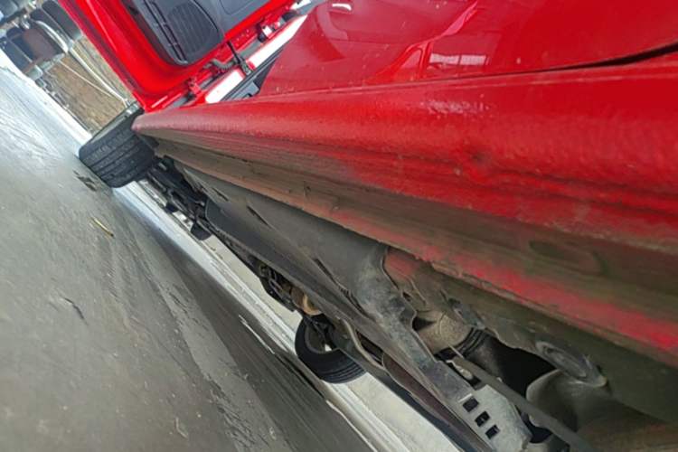 Used Volkswagen Polo 2014 1.6L Automatic Comfort Edition Left Side Sill