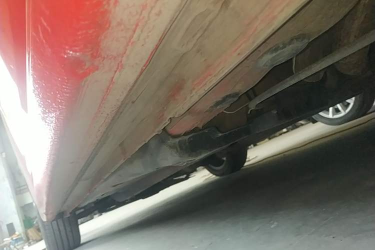 Used Volkswagen Polo 2014 1.4L Automatic Comfort Edition Left Side Sill