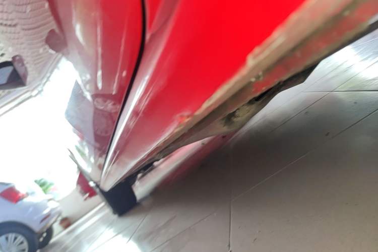 Used Volkswagen Polo 2014 1.6L Automatic Comfort Edition Left Side Sill