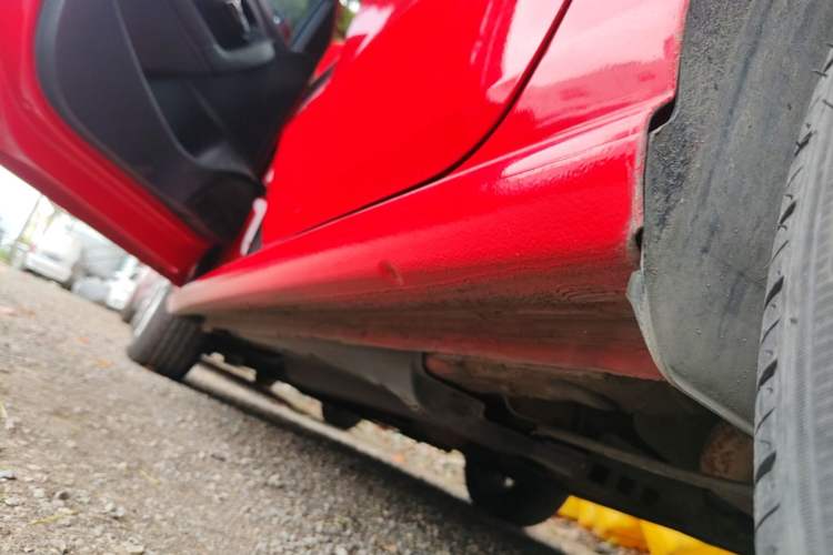 Used Volkswagen Polo 2014 1.4L Automatic Comfort Edition Left Side Sill