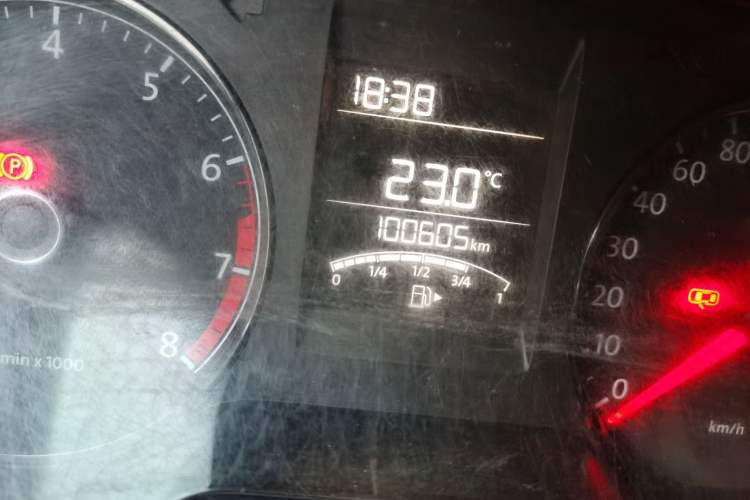 Used Volkswagen Polo 2014 1.4L Manual Fashion Edition Odometer Close Up