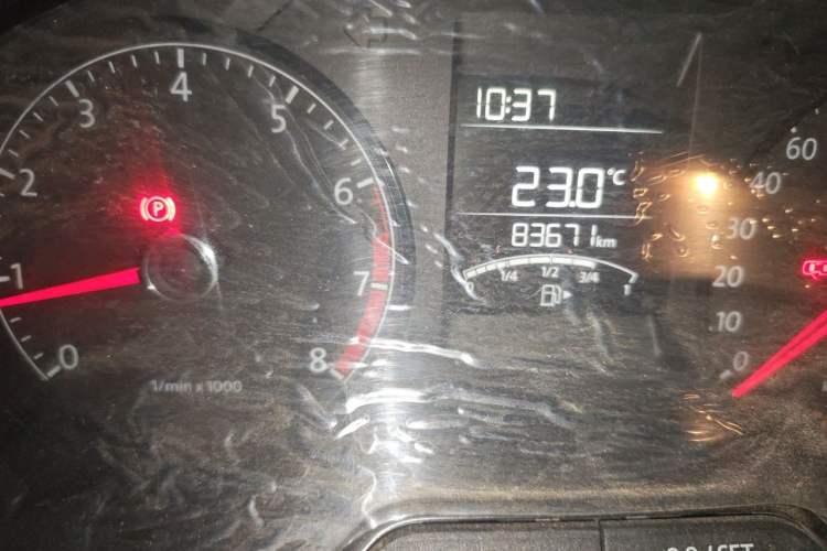 Used Volkswagen Polo 2014 1.4L Manual Fashion Edition Odometer Close Up
