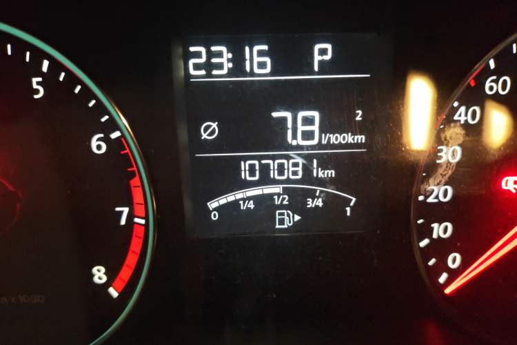 Used Volkswagen Polo 2014 1.6L Cross Polo Automatic Odometer Close Up