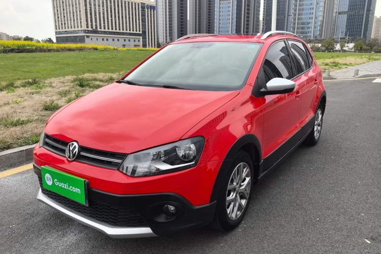 Gebrauchter Volkswagen Polo 2014 1.6L Cross Polo Automatic Guazi used car, China used car export, Used car for sale, Used  cars, Cheapest cars for sale