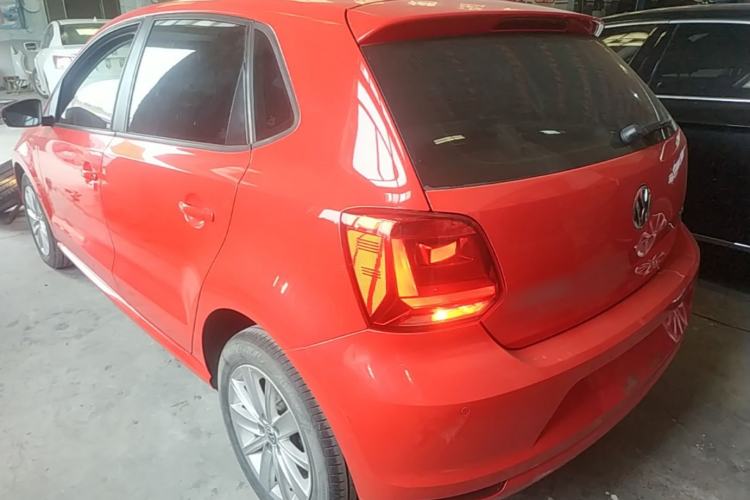 Used Volkswagen Polo 2014 1.4L Automatic Comfort Edition Rear Left 45 Deg