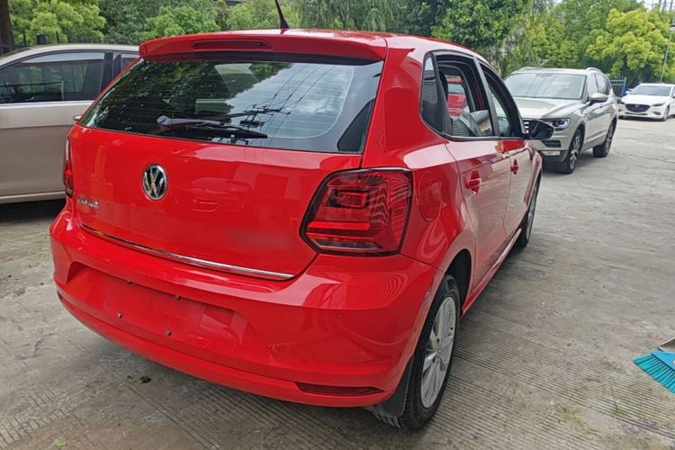 Used Volkswagen Polo 2014 1.6L Automatic Luxury Edition Rear Right 45 Deg