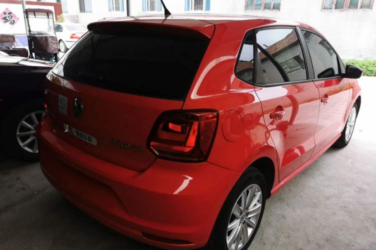 Used Volkswagen Polo 2014 1.6L Automatic Comfort Edition Rear Right 45 Deg