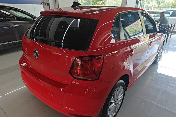 Used Volkswagen Polo 2014 1.6L Automatic Comfort Edition Rear Right 45 Deg