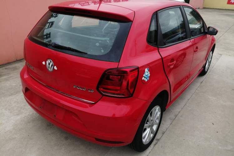 Used Volkswagen Polo 2014 1.6L Automatic Luxury Edition Rear Right 45 Deg