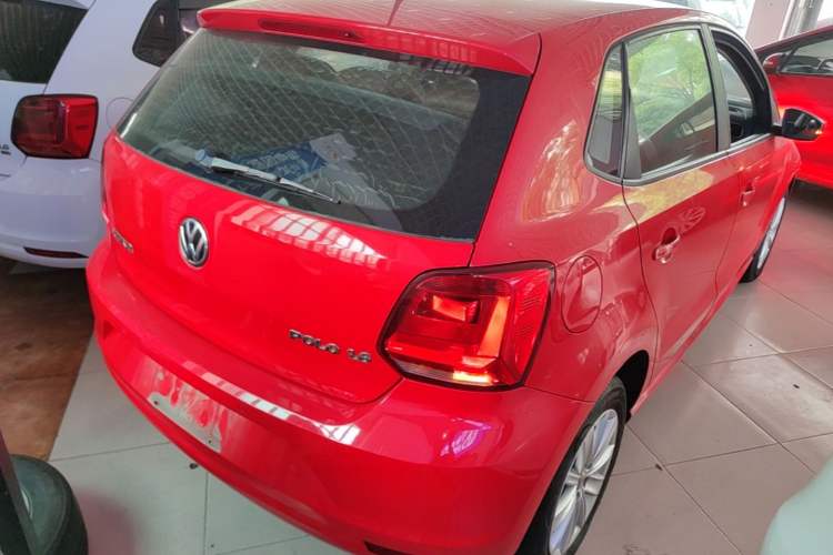 Used Volkswagen Polo 2014 1.6L Automatic Comfort Edition Rear Right 45 Deg