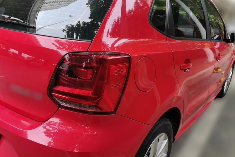 Used Volkswagen Polo 2014 1.6L Automatic Comfort Edition Rear Right 45 Deg