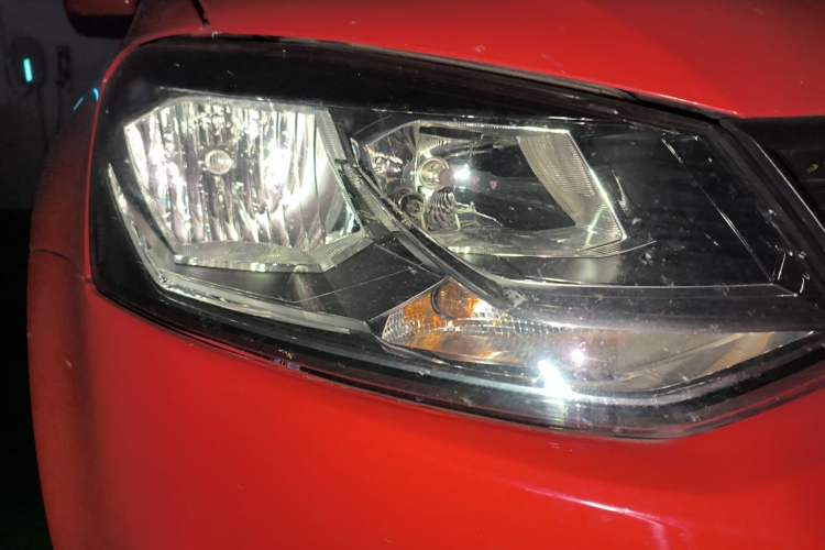 Used Volkswagen Polo 2014 1.6L Automatic Comfort Edition Right Front Headlight
