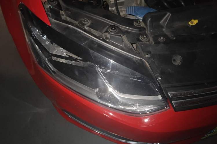 Used Volkswagen Polo 2014 1.6L Automatic Comfort Edition Right Front Headlight