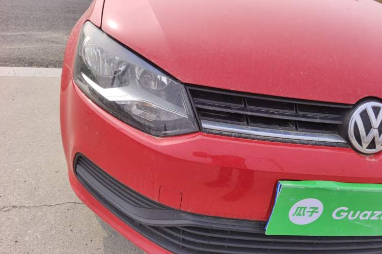 Used Volkswagen Polo 2014 1.4L Manual Fashion Edition Right Front Headlight