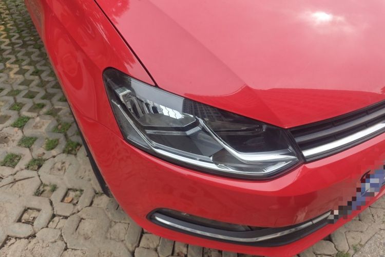 Used Volkswagen Polo 2014 1.4L Automatic Comfort Edition Right Front Headlight