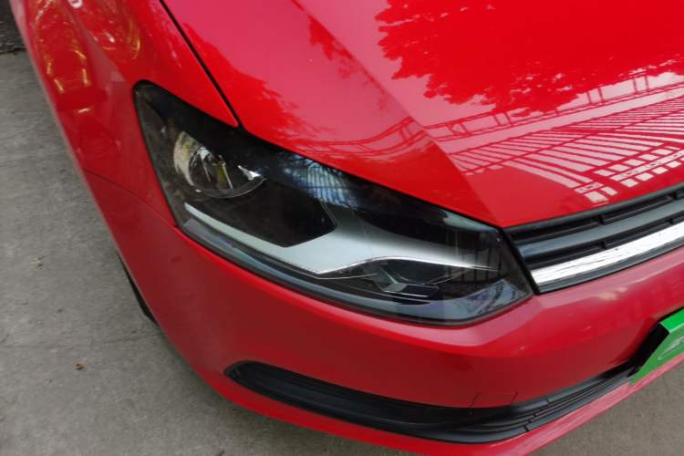 Used Volkswagen Polo 2014 1.4L Manual Fashion Edition Right Front Headlight