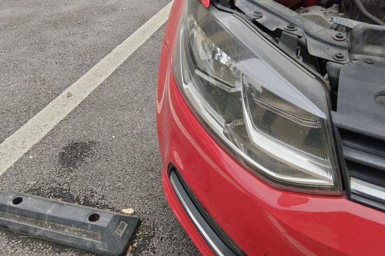 Used Volkswagen Polo 2014 1.6L Automatic Comfort Edition Right Front Headlight