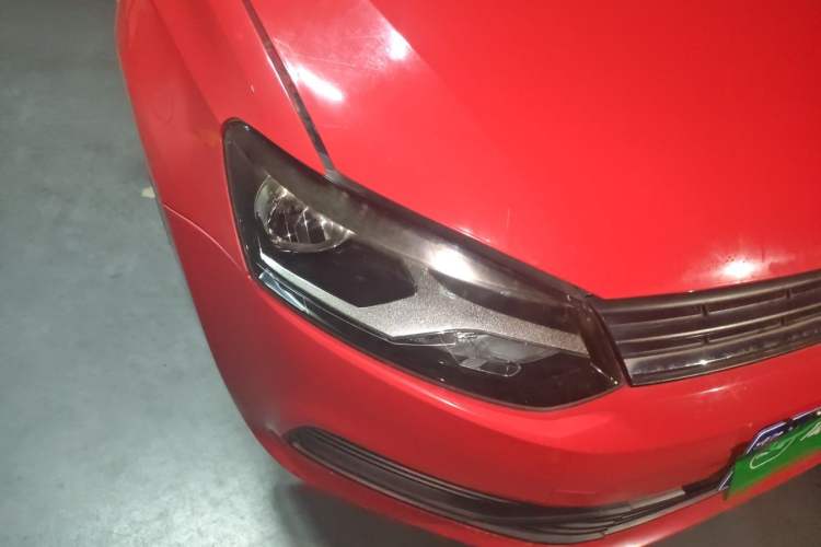Used Volkswagen Polo 2014 1.4L Manual Fashion Edition Right Front Headlight